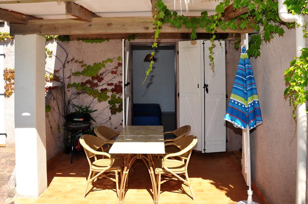 Sole E Mare Aparthotel Santa-Maria-Poggio  Room photo