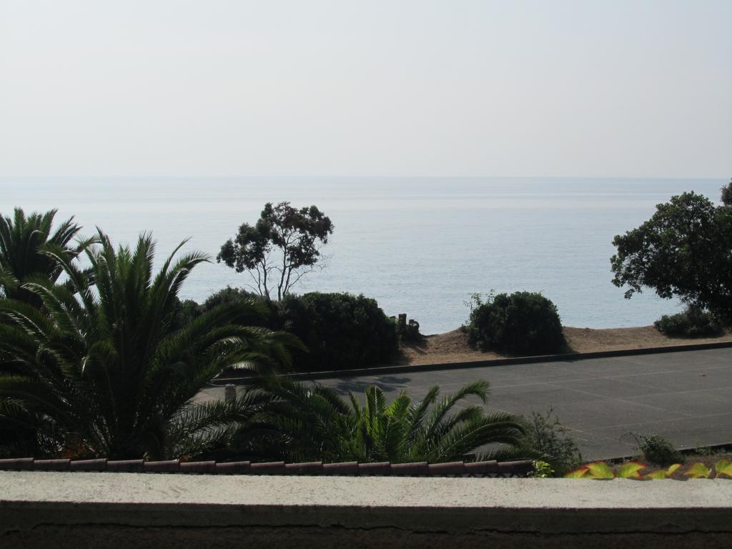 Sole E Mare Aparthotel Santa-Maria-Poggio  Room photo