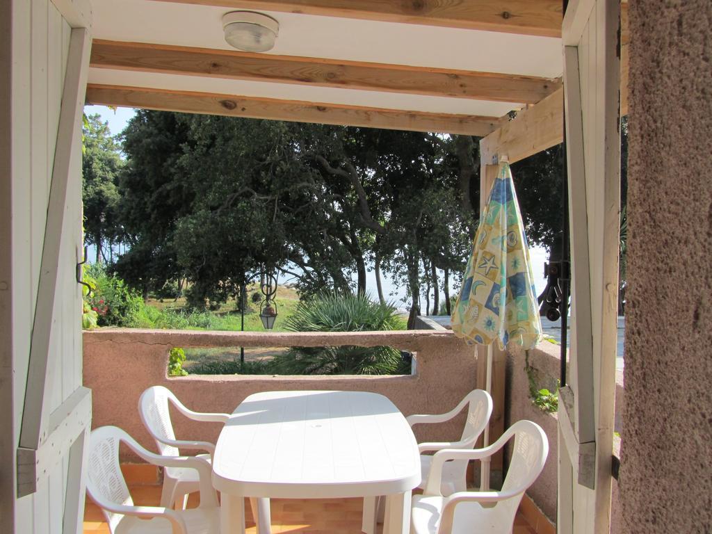 Sole E Mare Aparthotel Santa-Maria-Poggio  Room photo